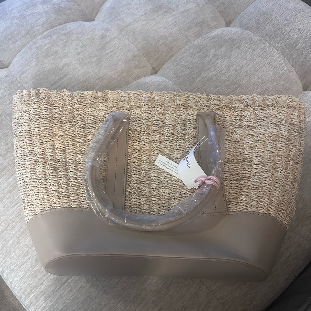 NWT New Vineyard Vines Twisted Straw Basket Tote Bag.